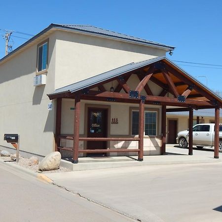 Winterton Suites Williston Exteriér fotografie