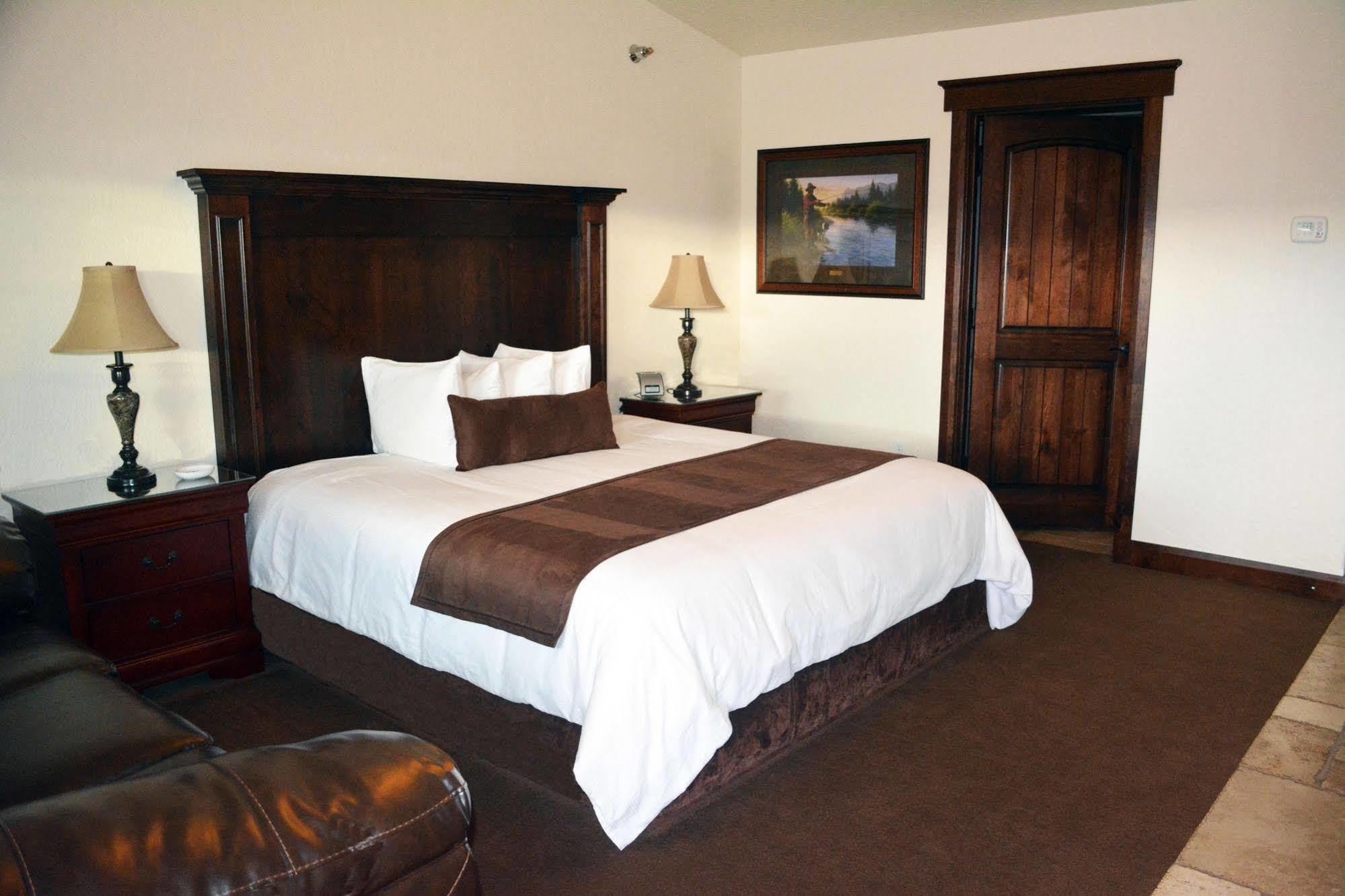 Winterton Suites Williston Exteriér fotografie